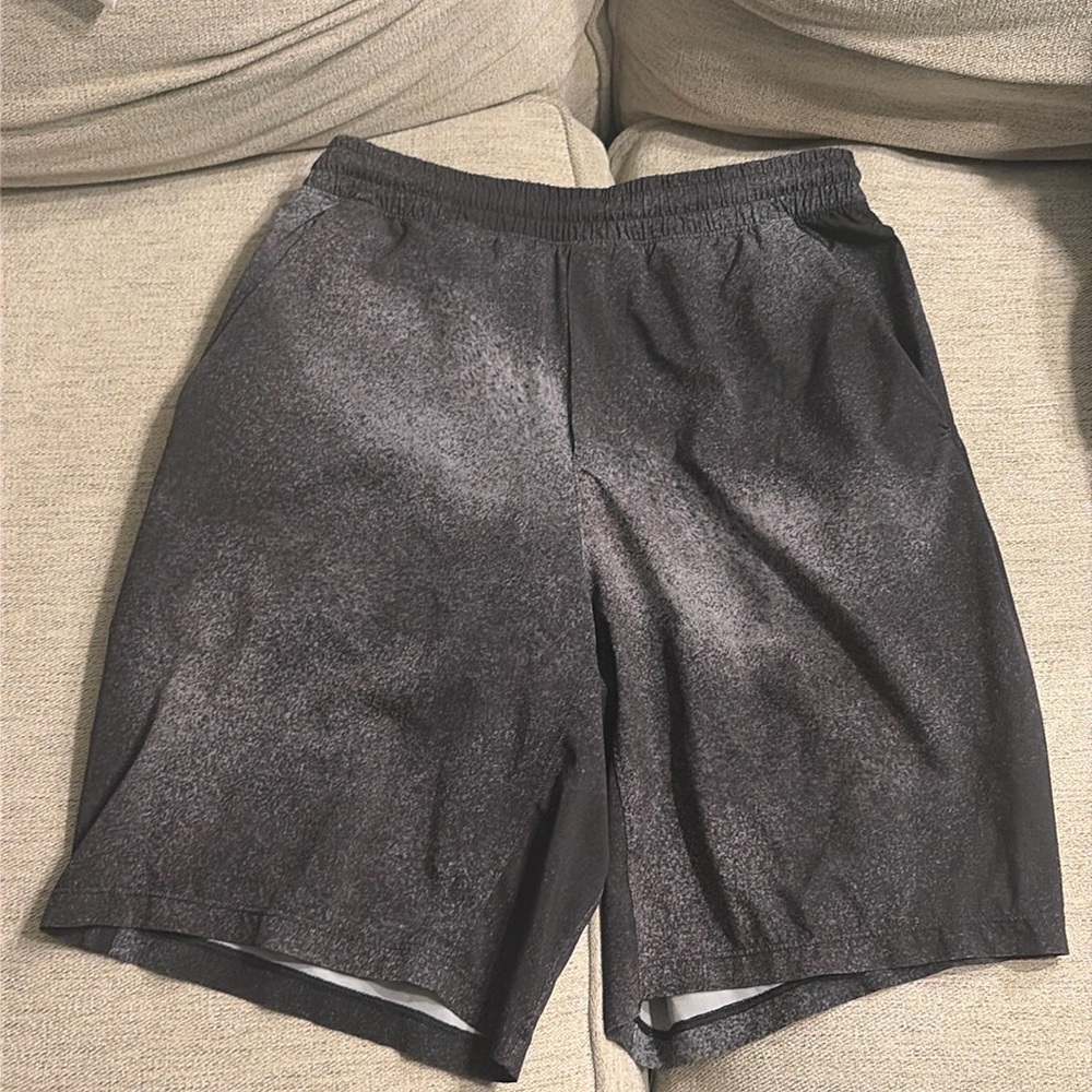 Lululemon shorts size small
